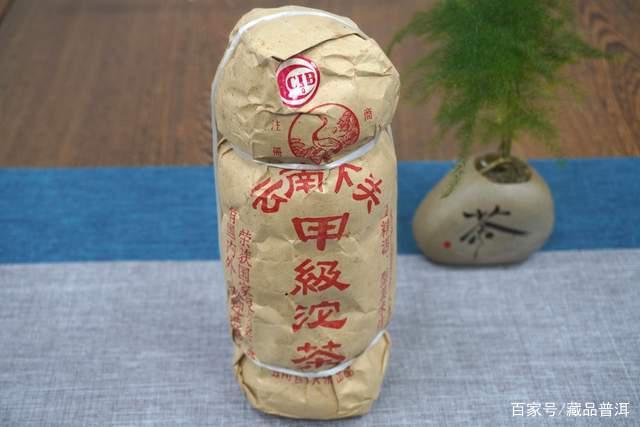 下关沱茶百年传承:1993年甲级沱茶历史地位解析 下关沱茶百年传承:1993年甲级沱茶历史地位解析