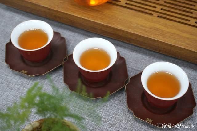 普洱茶选购指南：品牌茶更稳妥还是山头茶更值得