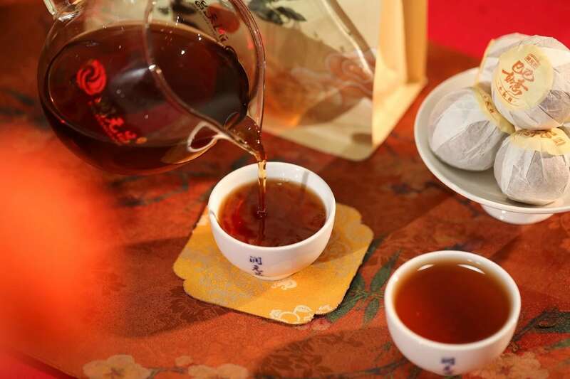 小红柑普茶新宠:温和养人,风味独特,稀有优势引热议 新品类小红柑上新:10龄老树柑,4年陈化,浓郁香甜,便享舒适