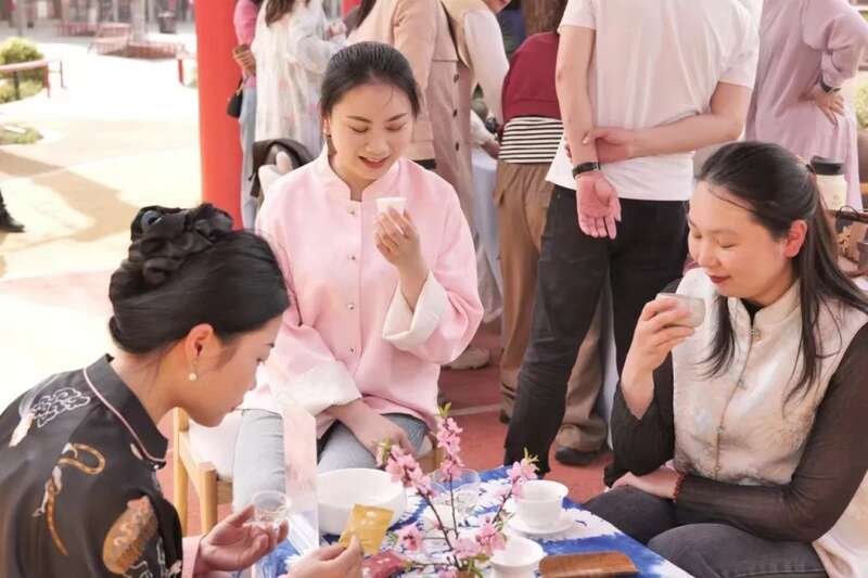 蒙顶茶会融合非遗雅集 中西文化交汇体验 跟着赛事品名茶:以茶会友,以赛传情!!(3)