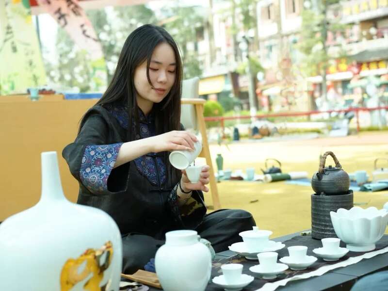 蒙顶茶会融合非遗雅集 中西文化交汇体验 跟着赛事品名茶:以茶会友,以赛传情!!(3)