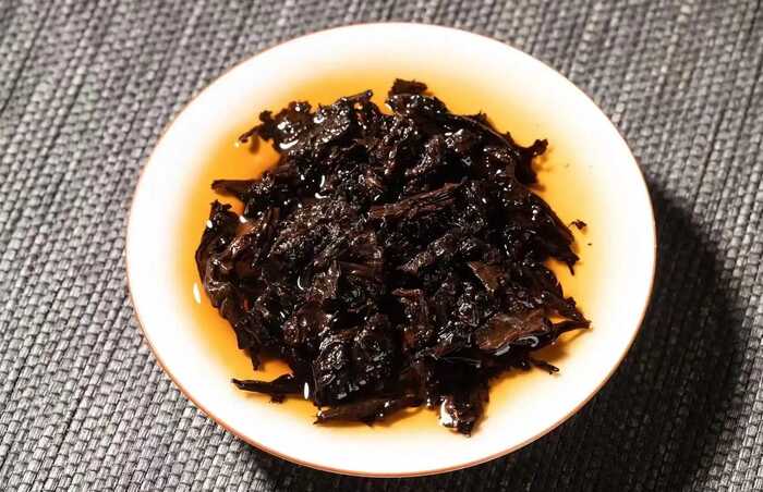 老茶陈化中的酸感与水分控制解析 “酸”不是老茶的错,“水分”更不是摧毁它的猛兽!
