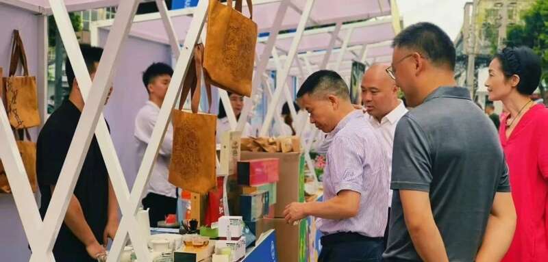 四川贡茶传承与创新之路:专家探讨文化品牌建设关键 专家对话:四川贡茶的传承与发展如何破局?