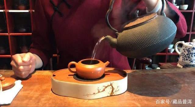 普洱老茶冲泡技巧:唤醒茶香的正确方法 普洱老茶冲泡技巧:唤醒茶香的正确方法